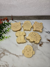 Load image into Gallery viewer, Unscented Honey Oat Soap